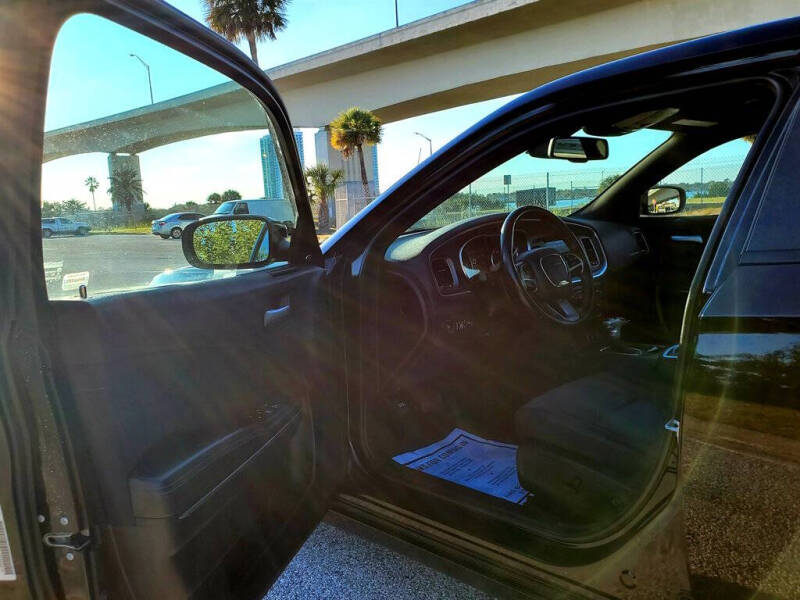 2017 Dodge Charger SXT