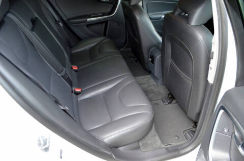 2018 Volvo V60 Cross Country T5 Premier