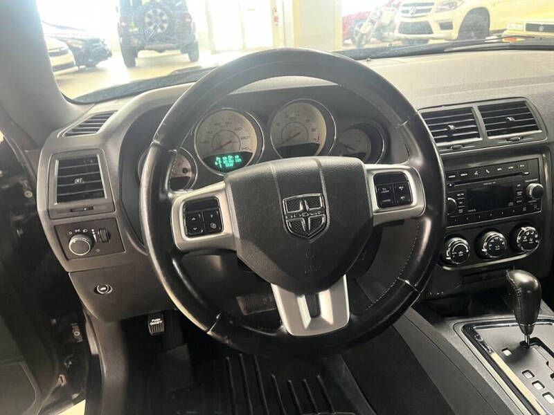 2012 Dodge Challenger SXT