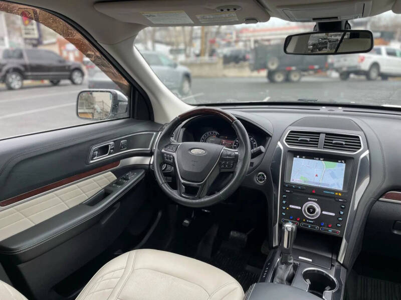2019 Ford Explorer Platinum