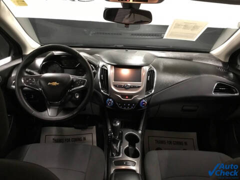 2017 Chevrolet Cruze LT Auto