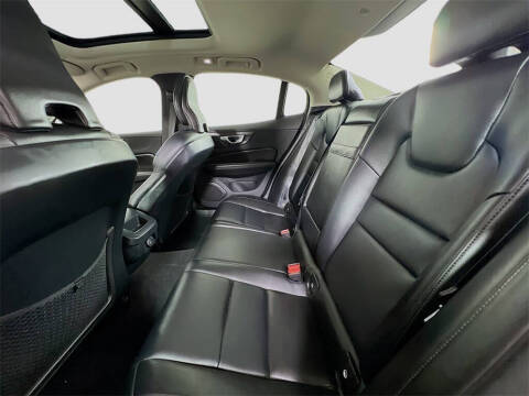 2023 Volvo S60 B5 Core Dark Theme