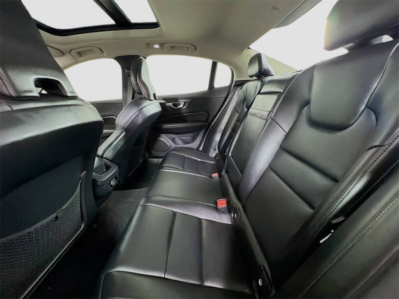 2023 Volvo S60 B5 Core Dark Theme