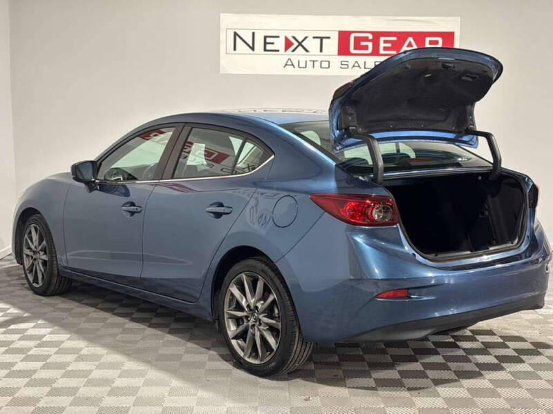 2018 Mazda MAZDA3 Touring