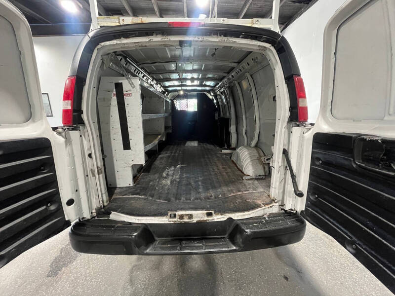 2017 Chevrolet Express 2500