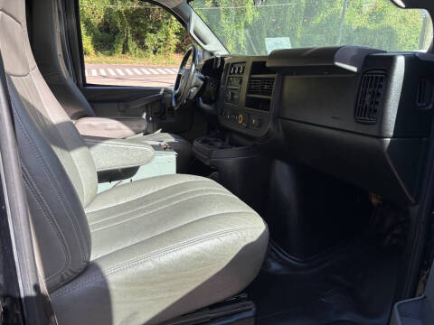 2017 Chevrolet Express 2500