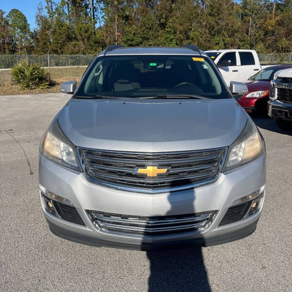 2017 Chevrolet Traverse 2LT photo 5