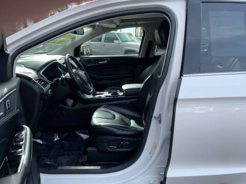 2017 Ford Edge Titanium