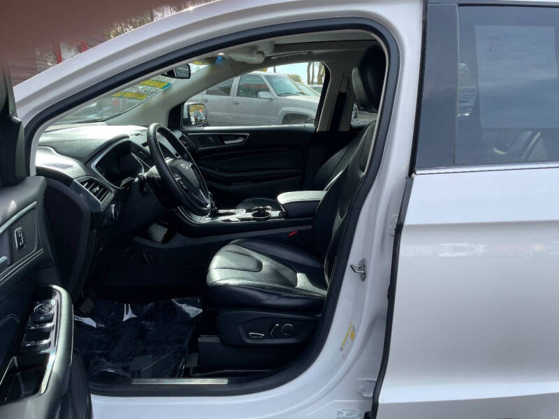 2017 Ford Edge Titanium