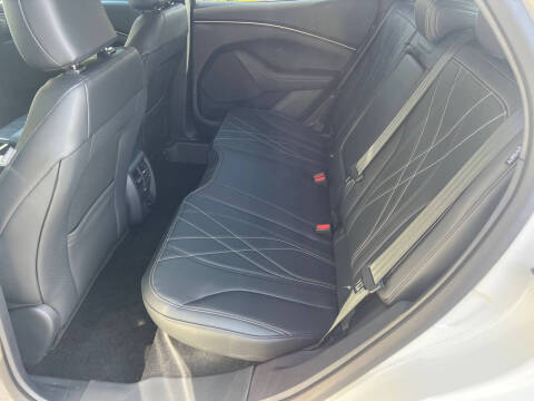 2025 Ford Mustang Mach-E Select