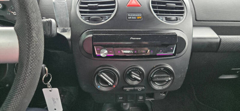 2010 Volkswagen New Beetle