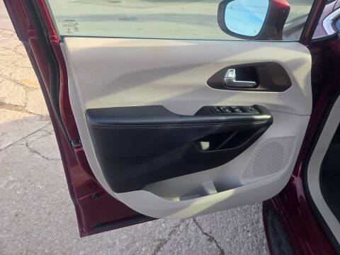 2017 Chrysler Pacifica Touring Plus