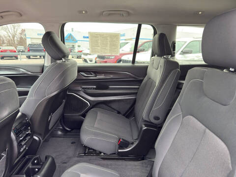 2022 Jeep Grand Cherokee L Altitude