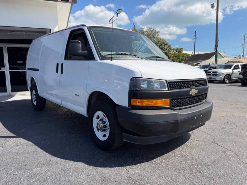 2022 Chevrolet Express 2500
