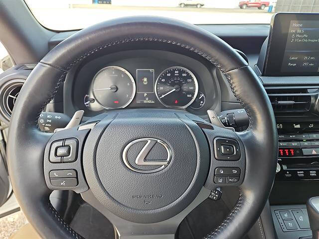 2024 Lexus IS 300
