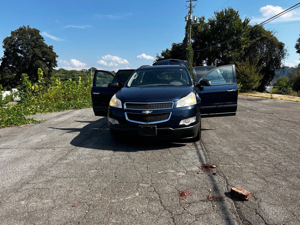 2011 Chevrolet Traverse for sale at Car ConneXion Inc in Knoxville, TN