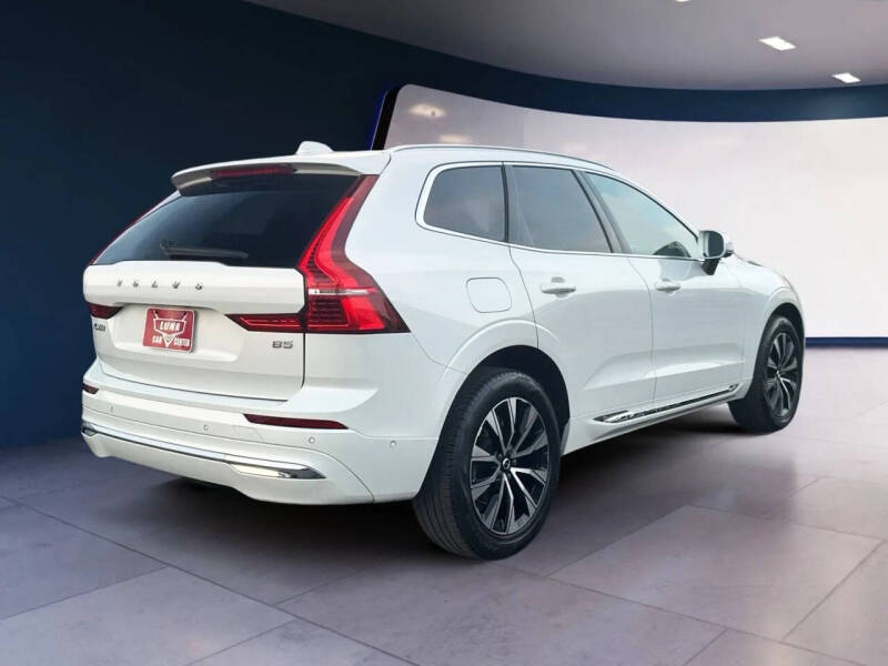 2023 Volvo XC60 B5 Plus Bright Theme