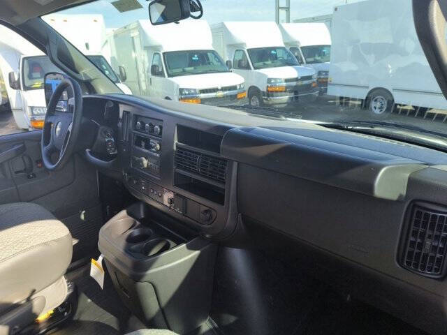 2026 Chevrolet Express 2500