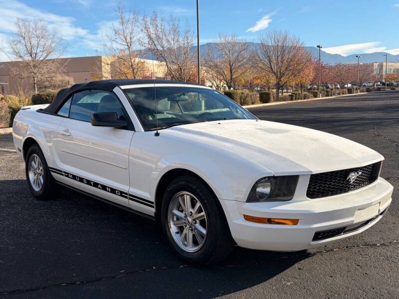 2007 Ford Mustang V6 Deluxe