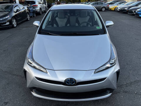 2022 Toyota Prius LE