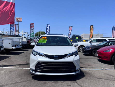 2023 Toyota Sienna