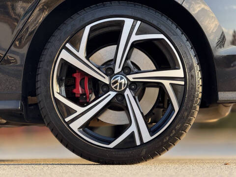 2024 Volkswagen Golf GTI SE