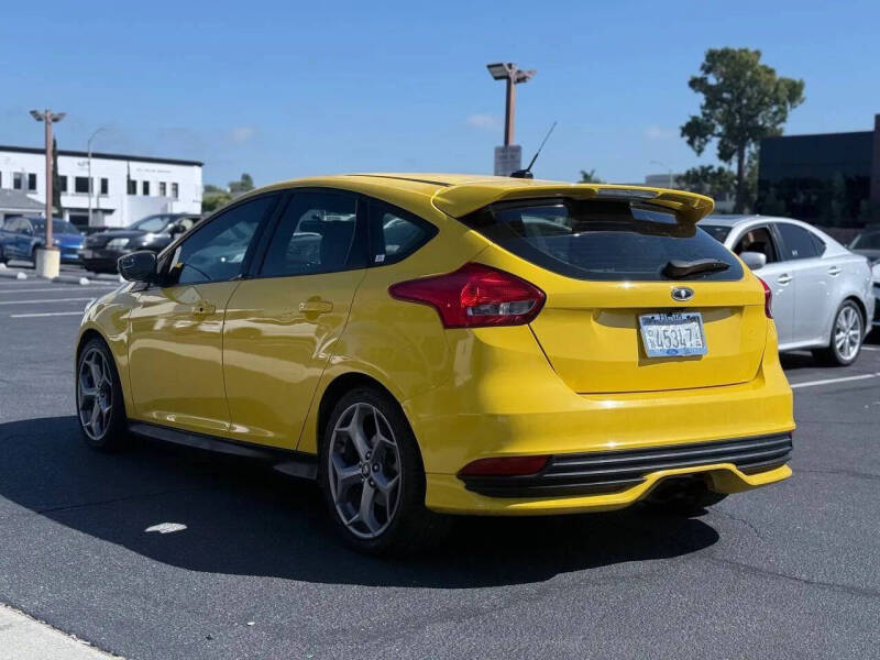 2017 Ford Focus ST