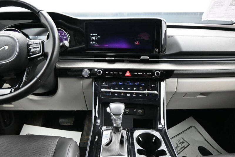 2024 Kia Carnival EX