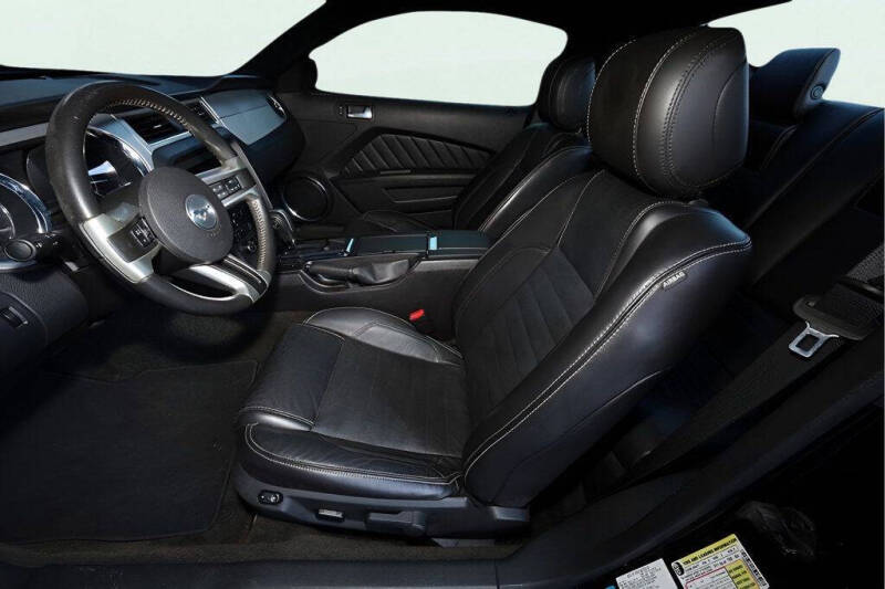 2014 Ford Mustang V6