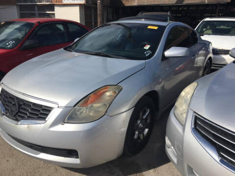 2009 Nissan Altima for sale at STEECO MOTORS in Tampa FL