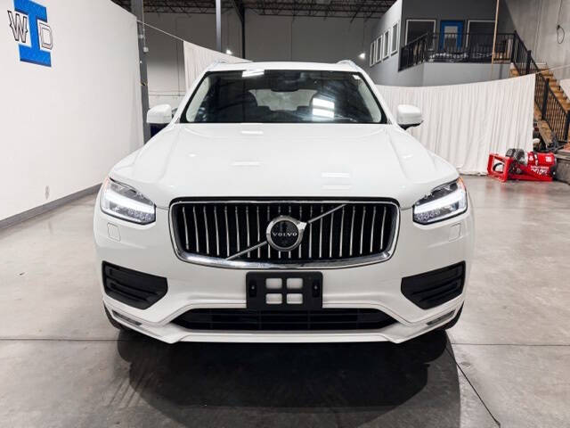 2021 Volvo XC90 T6 Momentum 7-Passenger