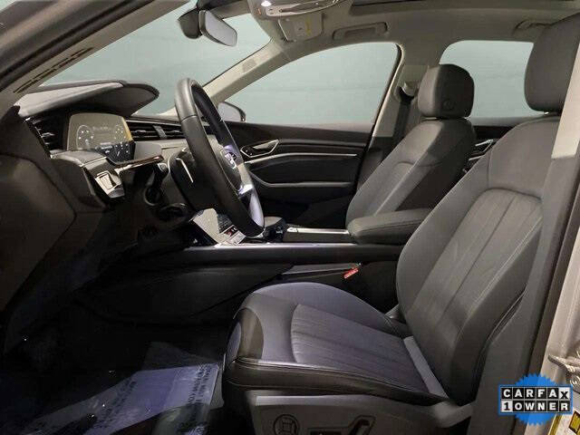 2023 Audi e-tron quattro Premium Plus