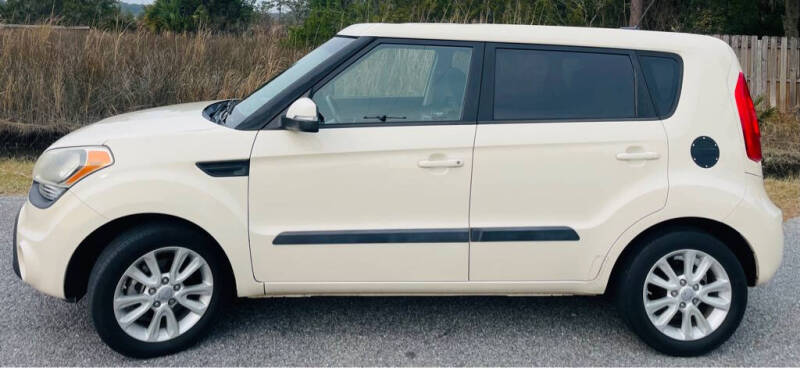 2013 Kia Soul +