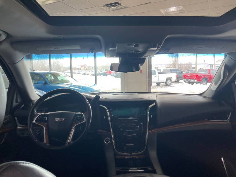 2018 Cadillac Escalade ESV Luxury