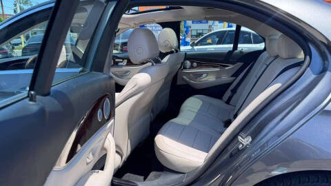 2017 Mercedes-Benz E-Class E 300 4MATIC