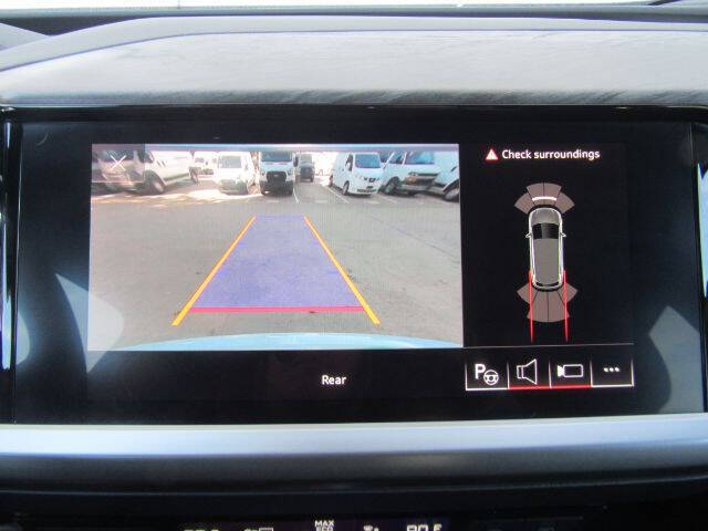 2022 Audi Q4 e-tron quattro Premium Plus 50