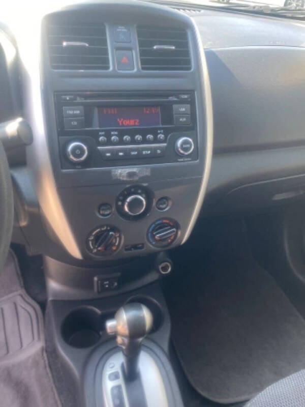 2018 Nissan Versa SV