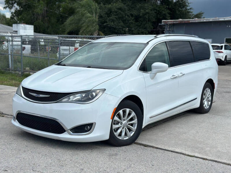 2019 Chrysler Pacifica Touring L