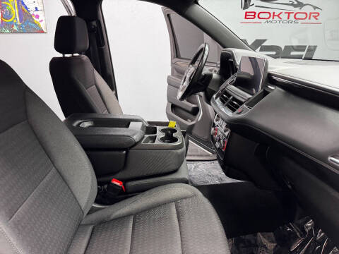 2023 GMC Yukon XL SLE