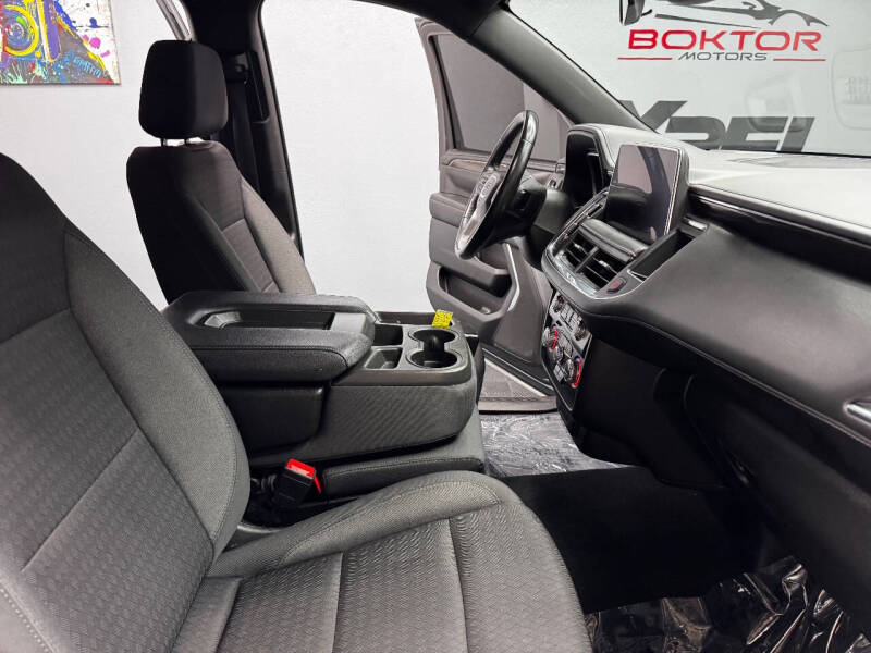 2023 GMC Yukon XL SLE