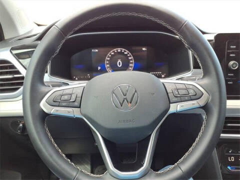 2025 Volkswagen Taos SE