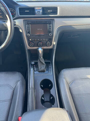 2015 Volkswagen Passat 1.8T Limited Edition