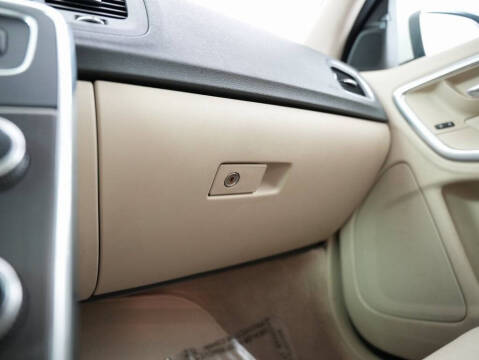 2015 Volvo S60 T5 Drive-E Platinum