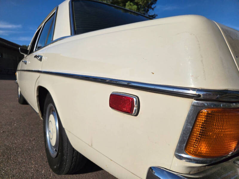 1972 Mercedes-Benz 220
