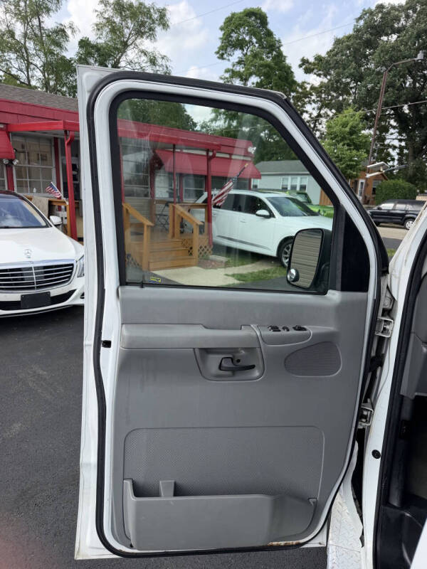 2008 Ford E-Series E-350 SD XLT