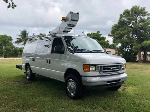 2006 Ford E-350 bucket van for sale at Transcontinental Car USA Corp in Fort Lauderdale FL