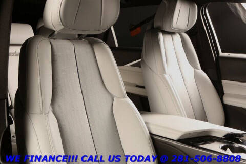 2024 Cadillac LYRIQ Luxury 1