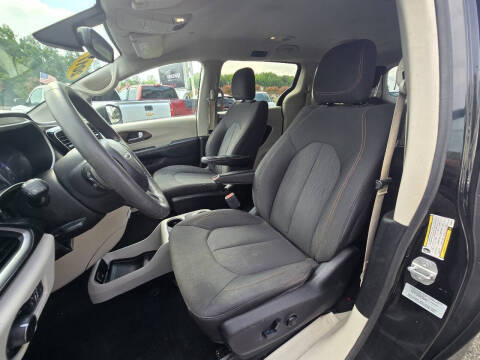 2017 Chrysler Pacifica LX