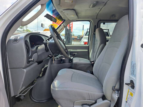 2008 Ford E-Series E-350 SD XLT