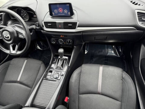 2017 Mazda MAZDA3 Sport